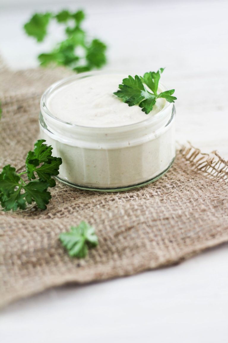 [:de]Vegane Sour Cream (mit Pinienkernen)[:en] Vegan Sour Cream (with ...